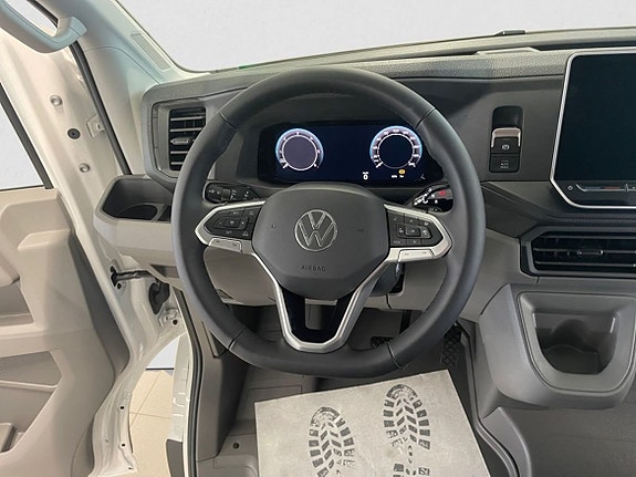 Volkswagen Crafter 10 of 19