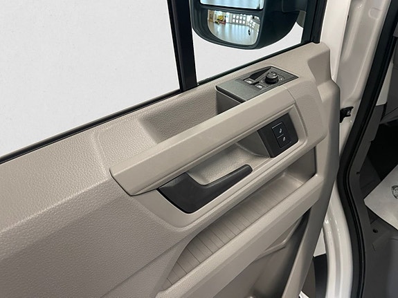 Volkswagen Crafter 8 of 19