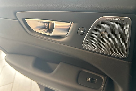 Volvo XC60 20 of 30