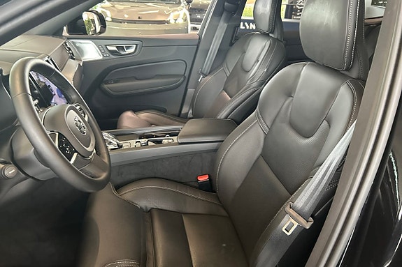Volvo XC60 25 of 30