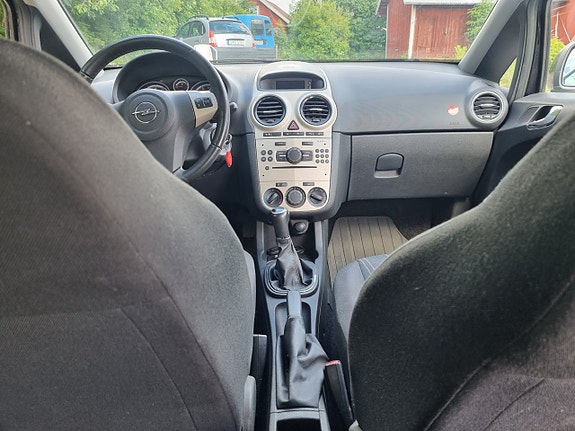 Opel Corsa 4 of 5