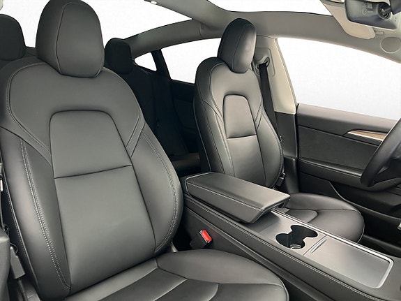 Tesla Model 3 25 of 30