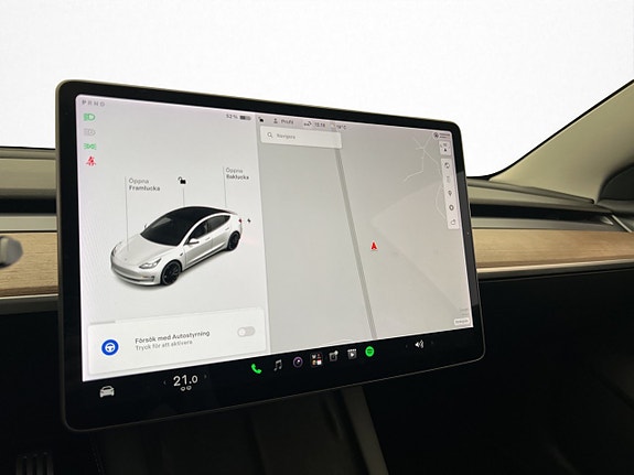 Tesla Model 3 21 of 30