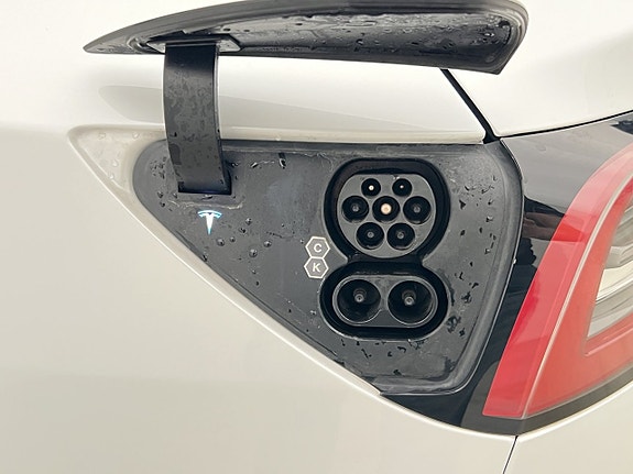 Tesla Model 3 28 of 30