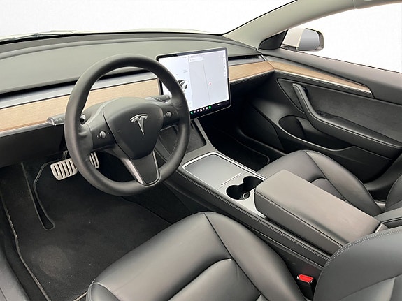Tesla Model 3 12 of 30