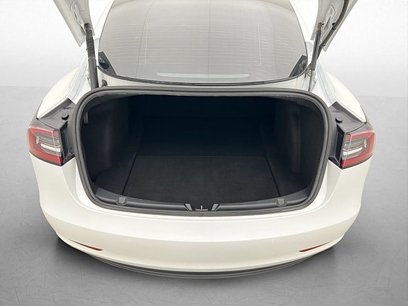 Tesla Model 3 8 of 30