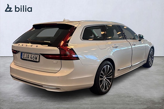 Volvo V90 2 of 22