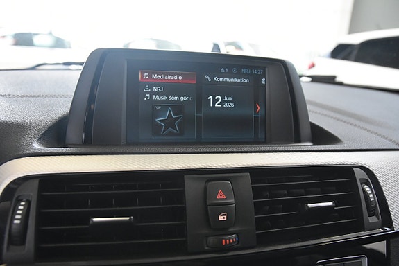 BMW 118i 10 of 15