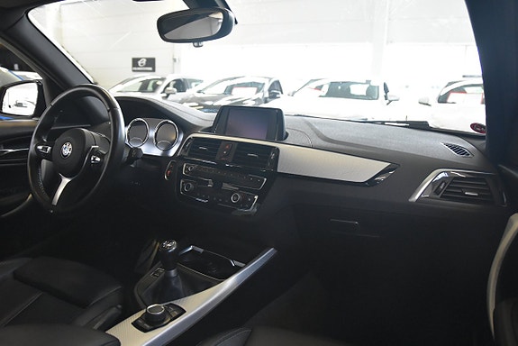 BMW 118i 8 of 15