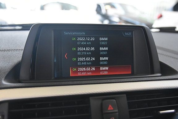 BMW 118i 11 of 15