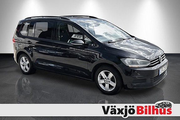 Volkswagen Touran 4 of 5