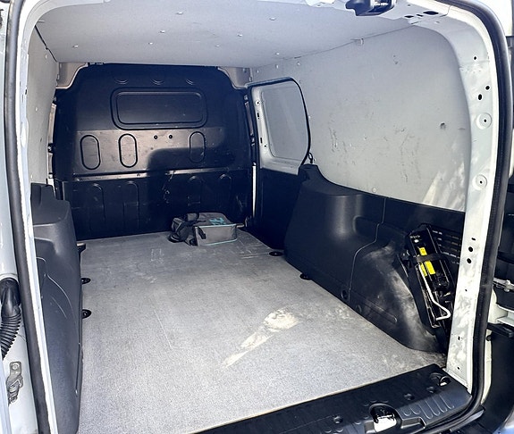 Renault Kangoo Maxi 13 of 16
