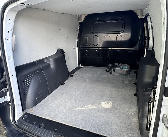 Renault Kangoo Maxi 12 of 16
