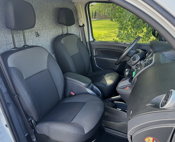 Renault Kangoo Maxi 8 of 16