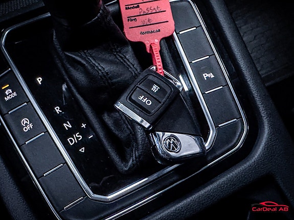 Volkswagen Passat 29 of 30