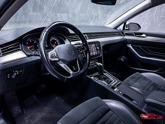 Volkswagen Passat 11 of 30