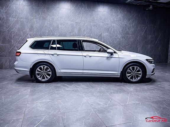 Volkswagen Passat 8 of 30
