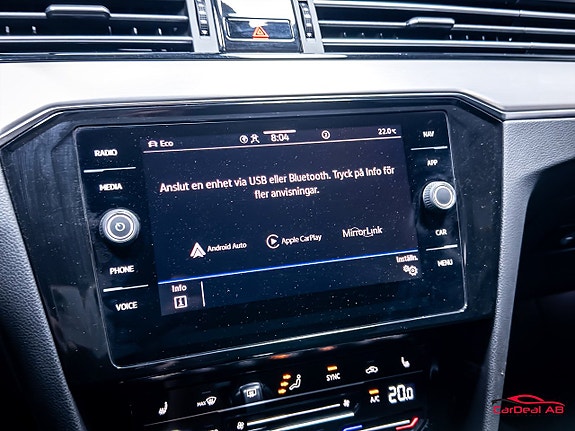 Volkswagen Passat 26 of 30