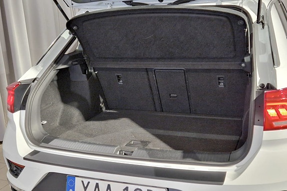 Volkswagen T-Roc 7 of 16