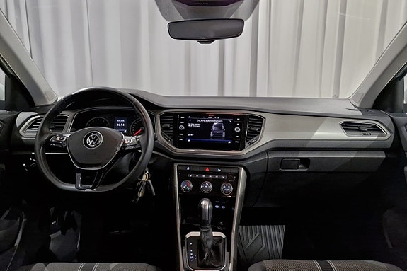 Volkswagen T-Roc 9 of 16