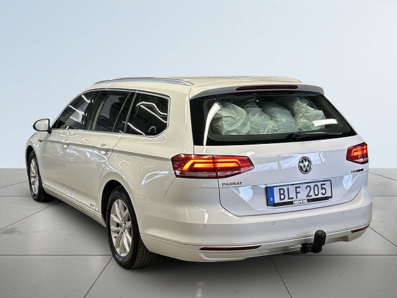 Volkswagen Passat 5 of 5