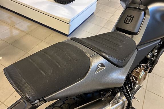 Husqvarna Svartpilen 801 *36 mån Räntefritt* 7 of 10