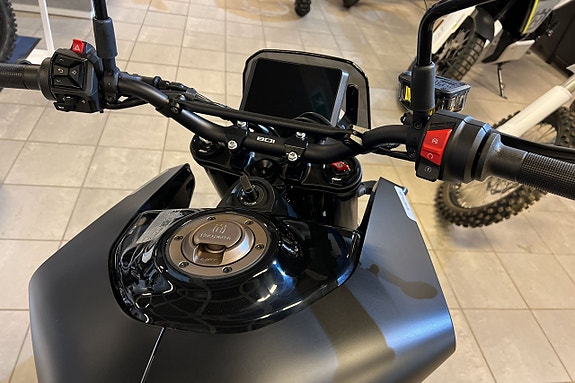 Husqvarna Svartpilen 801 *36 mån Räntefritt* 8 of 10