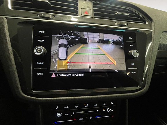 Volkswagen Tiguan 21 of 26