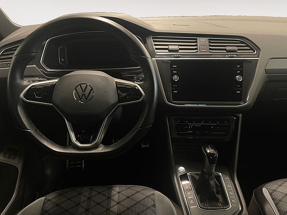 Volkswagen Tiguan 11 of 26