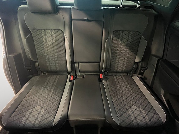Volkswagen Tiguan 15 of 26