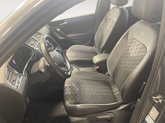 Volkswagen Tiguan 10 of 26