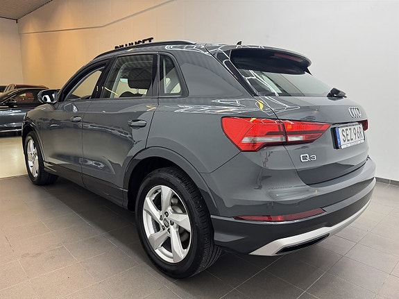 Audi Q3 4 of 5