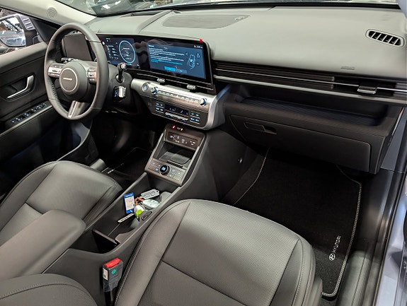 Hyundai Kona 8 of 14