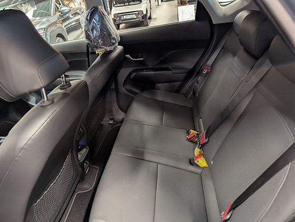Hyundai Kona 13 of 14