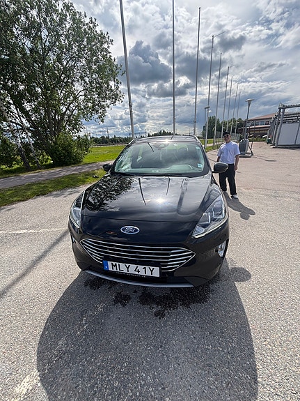 Ford Kuga 3 of 5