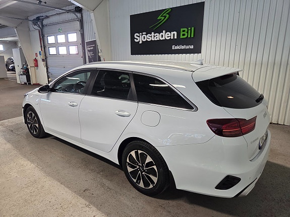 Kia Ceed 3 of 5