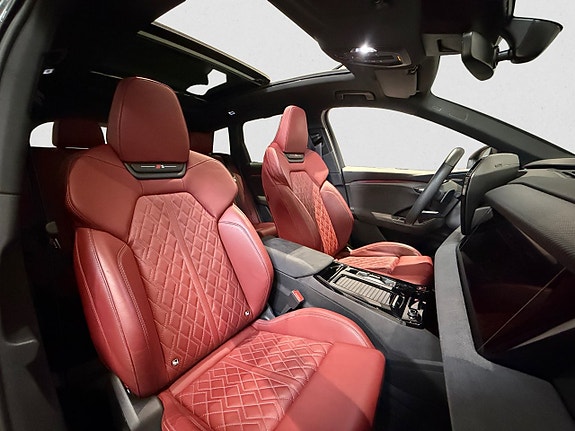 Audi Q6 e-tron 9 of 16