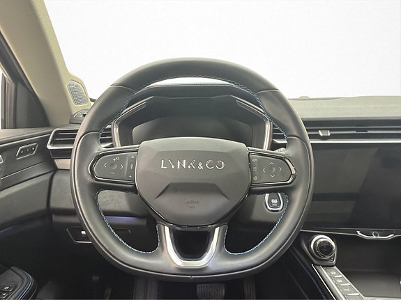 Lynk & Co 01 16 of 30