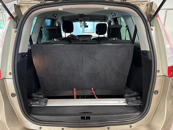 Renault Grand Scenic III 5 of 5