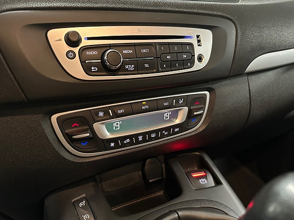 Renault Grand Scenic III 13 of 13