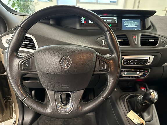 Renault Grand Scenic III 9 of 13