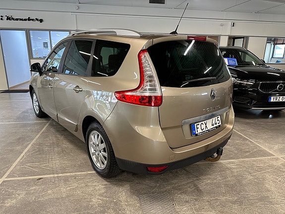 Renault Grand Scenic III 4 of 5