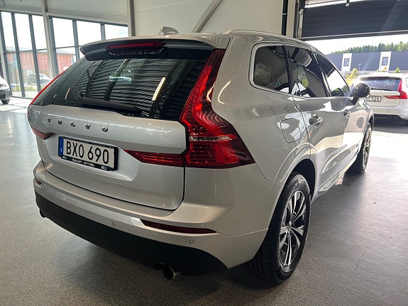 Volvo XC60 3 of 5