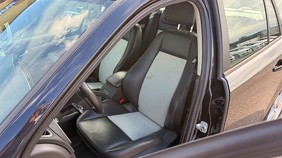 Saab 9-3 8 of 30