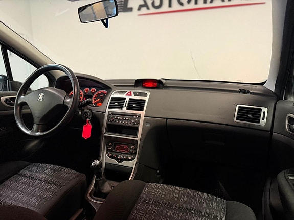 Peugeot 307 9 of 16