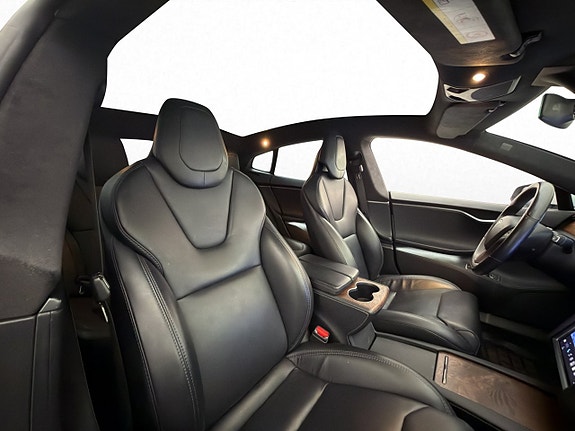 Tesla Model S 27 of 30