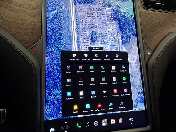 Tesla Model S 23 of 30