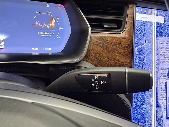 Tesla Model S 18 of 30