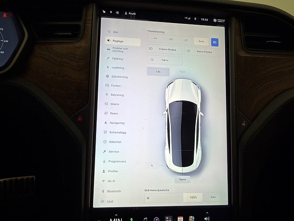 Tesla Model S 25 of 30