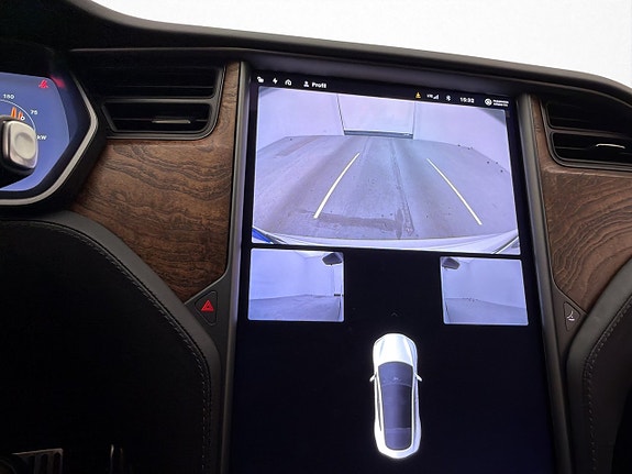 Tesla Model S 19 of 30